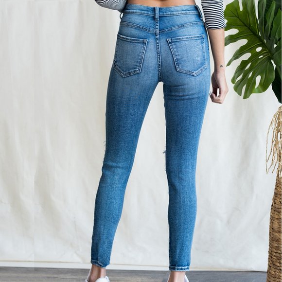 Distressed Knee High Rise Skinny Jeans - Medium Wash - Picture 4 of 5